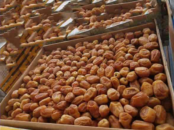 تصویر 3 از قیمت خرما زاهدی بسته بندی + خرید باور نکردنی